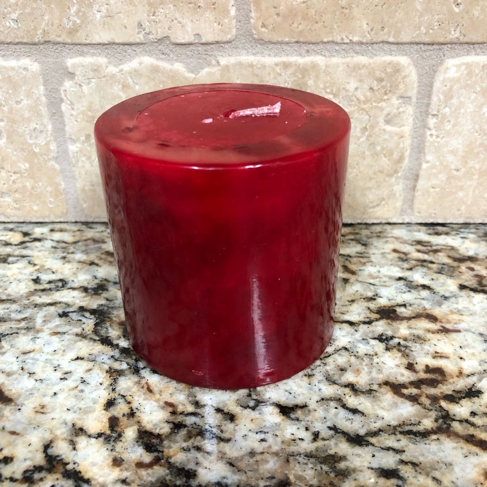 1️⃣6️⃣ Pieces Assortment of Year-Round Candles 🕯️ 🥧🎅🏻☀️ - Picture 12 of 13